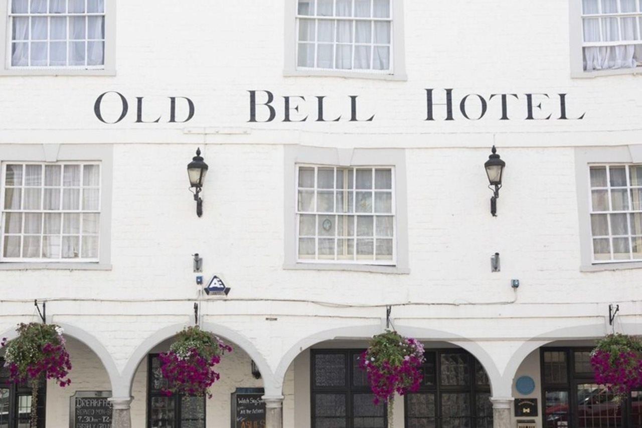 The Old Bell - Warminster Hotel Екстериор снимка